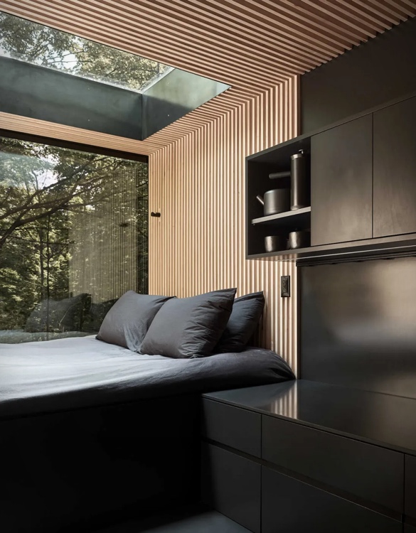arcana-mirrored-cabins-6.jpg