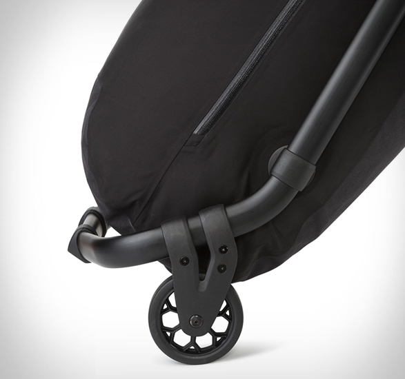 V110 rolling duffel hotsell