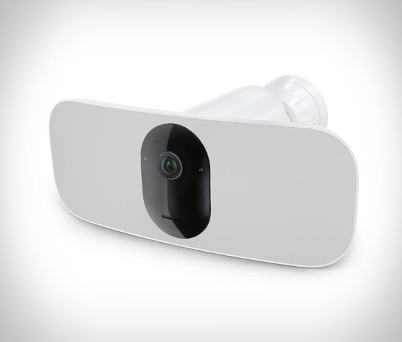 arlo-pro-3-floodlight-camera-3new.jpg | Image