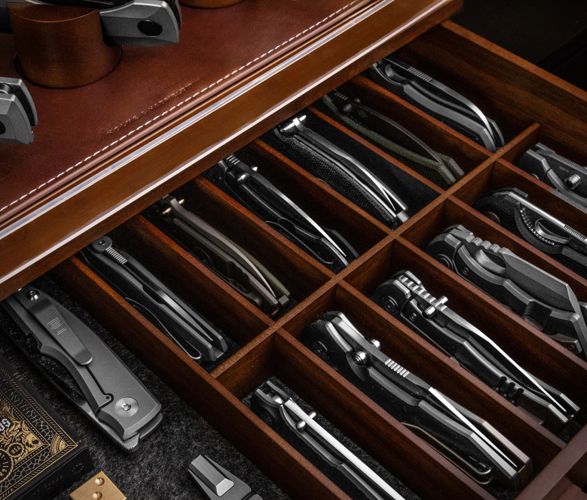 armada-knife-display-5.jpg | Image