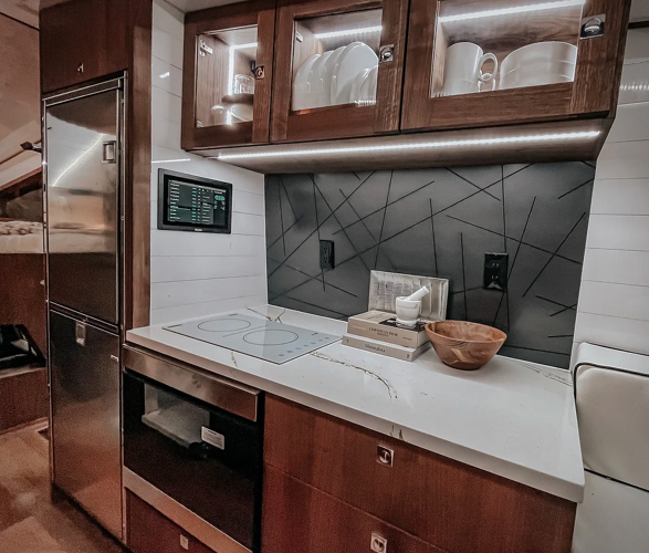 ascender-expedition-camper-6.jpeg