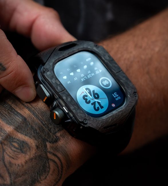 aulumu-a01-apple-watch-carbon-fibre-case-3.jpg | Image