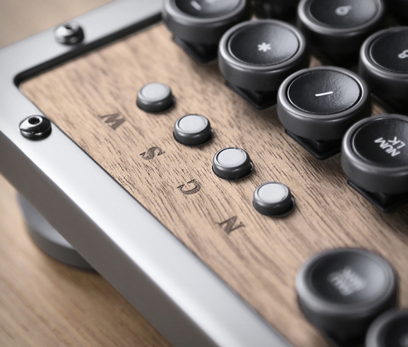 azio-retro-classic-keyboard-3.jpg | Image