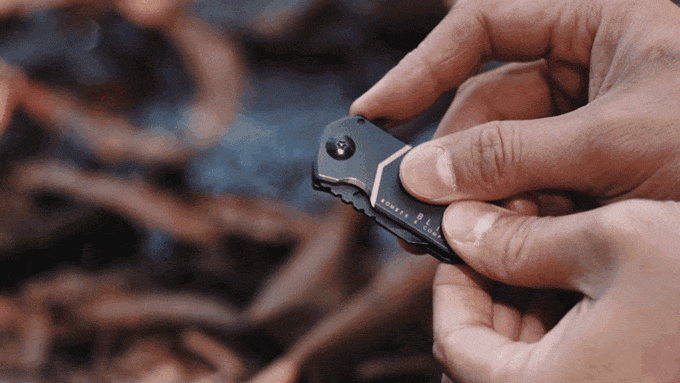 b-2-blitz-pocket-knife-1.gif | Image