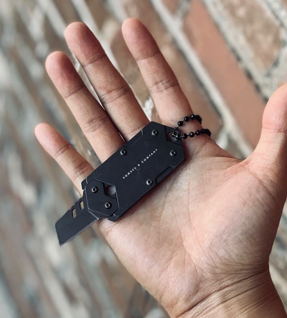 b-2-dog-tag-knife-3.jpg | Image
