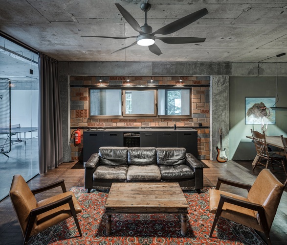 banda-agency-industrial-office-12.jpg