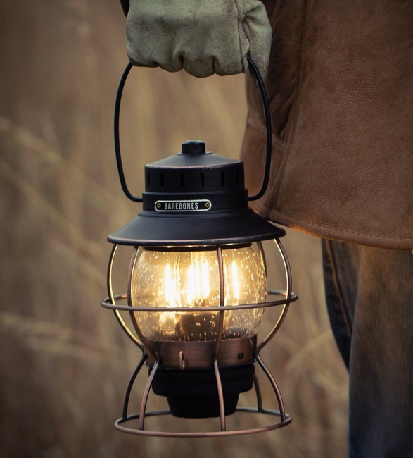 barebones-railroad-lantern-5.jpg