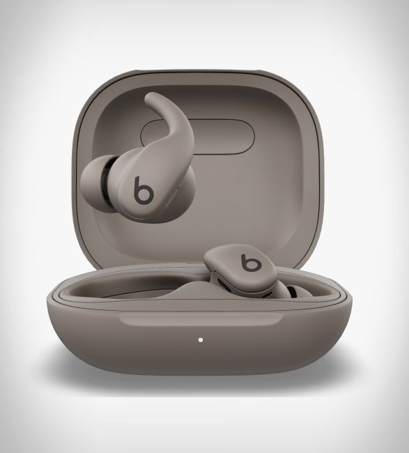 beats-powerbeats-fit-earphones-2.jpg | Image