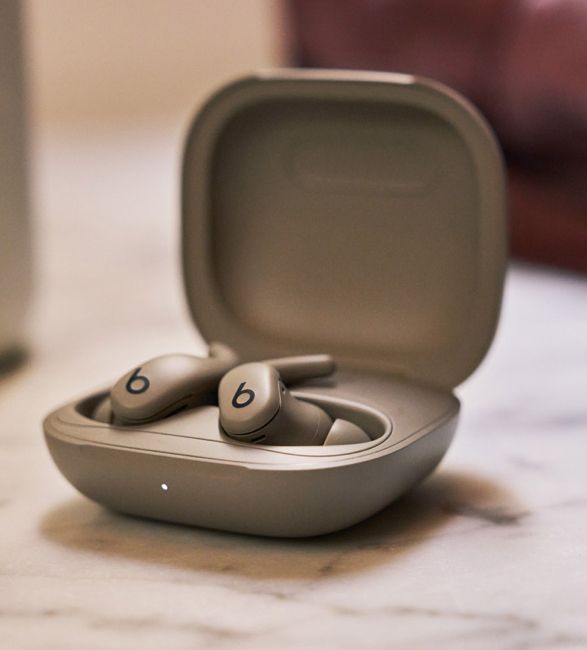 beats-powerbeats-fit-earphones-4.jpg | Image