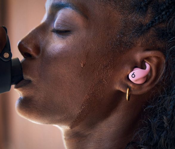 beats-powerbeats-fit-earphones-6.jpg