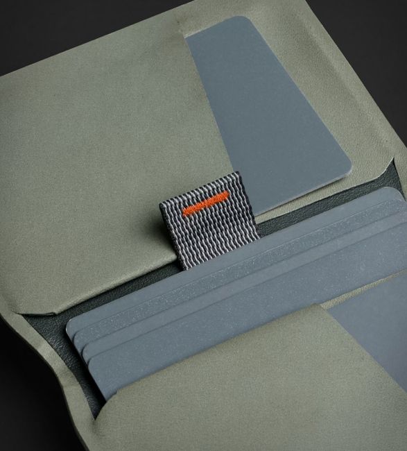 bellroy-apex-slim-sleeve-3.jpg | Image