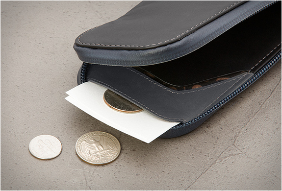 bellroy-elements-phone-pocket-7.jpg