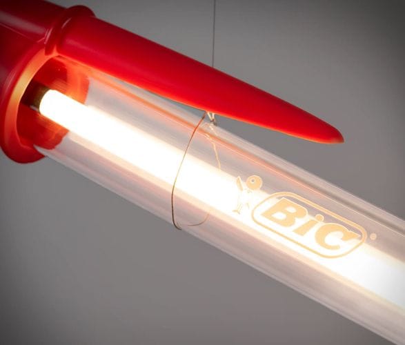bic-pen-pendant-lamp-2.jpg | Image