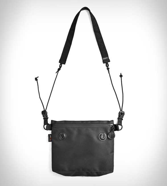 bitplay-aquaseal-waterproof-bag-6.jpg