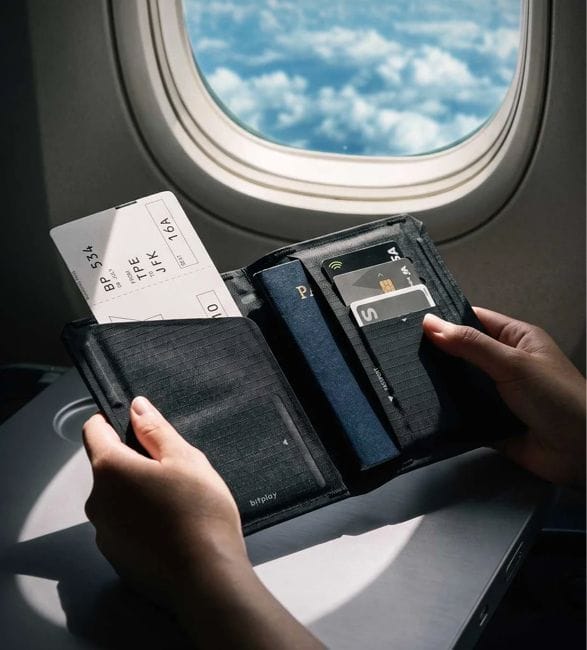 bitplay-slim-bifold-passport-holder-3.jpg | Image