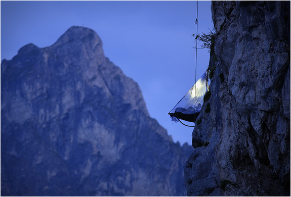 black-diamond-hanging-cliff-cabana-4.jpg | Image