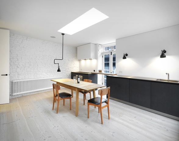black-white-mews-4.jpg | Image