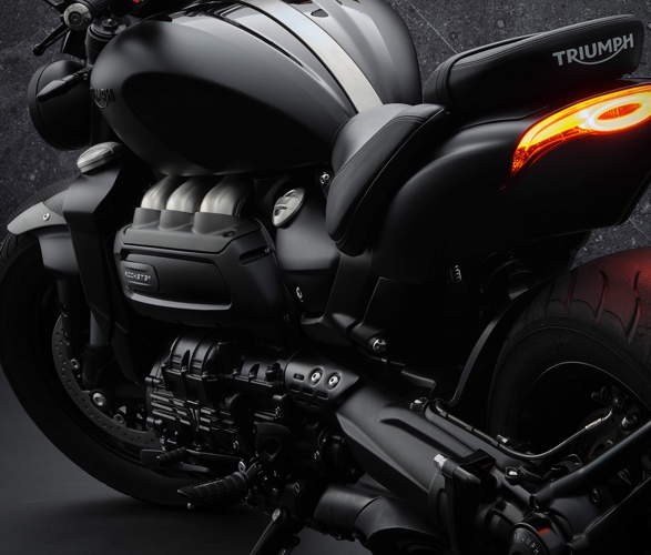blacked-out-triumph-rocket-3-6.jpg