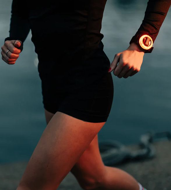 blinko-wearable-outdoor-safety-light-8.jpg | Image