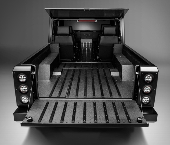 bollinger-all-electric-suv-9.jpg