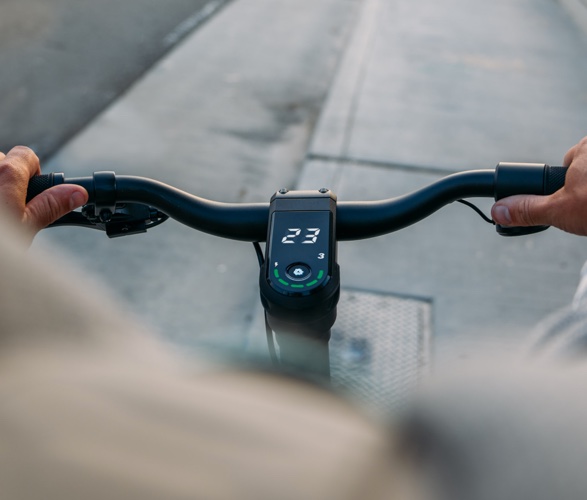 boosted-rev-electric-scooter-3.jpg | Image