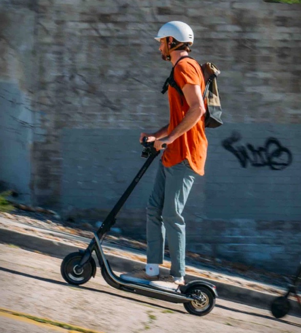 boosted-rev-electric-scooter-9.jpg