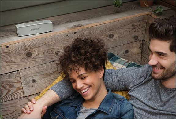 bose-soundlink-speaker2-6.jpg