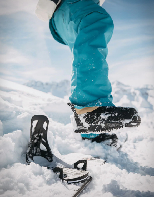 burton-step-on-snowboard-binding-4.jpg | Image