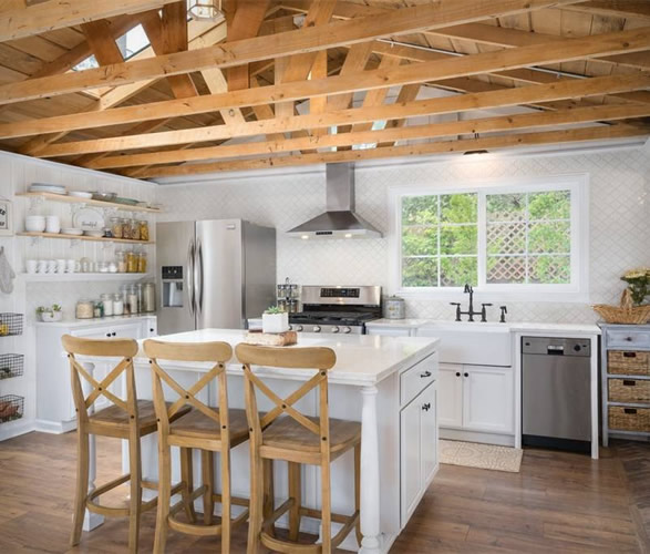 california-ranch-farmhouse-10.jpg