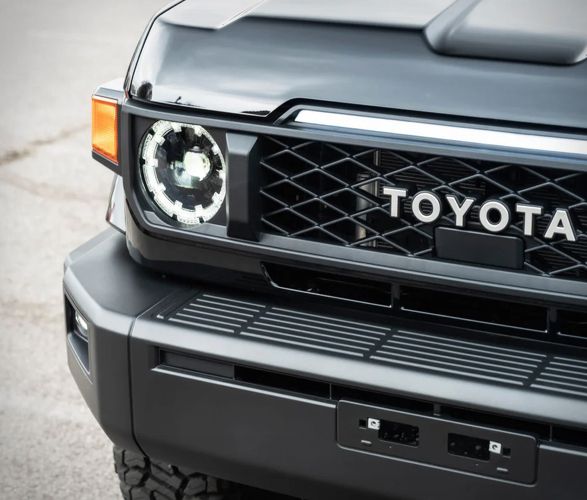 chelsea-truck-toyota-land-cruiser-70-4.jpg | Image