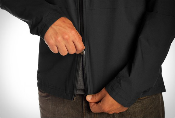 chrome-industries-storm-cobra-jacket-4.jpg | Image