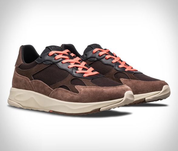 clae-zuma-taupa-black-4.jpg | Image