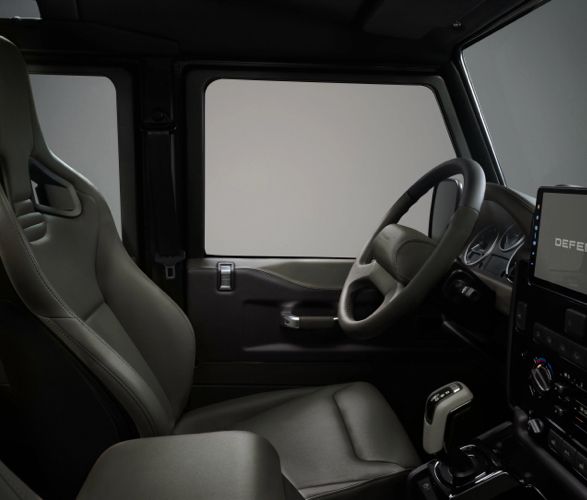 classic-defender-v8-9.jpg | Image