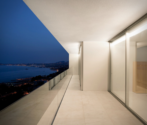 cliff-house-fran-silvestre-arquitectos-6.jpg
