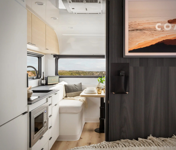 coast-model-1-electric-trailer-5.jpeg | Image