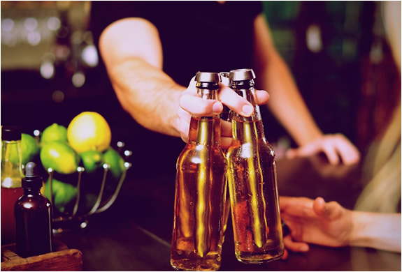 corkcicle-chillsner-beer-chiller-3.jpg | Image