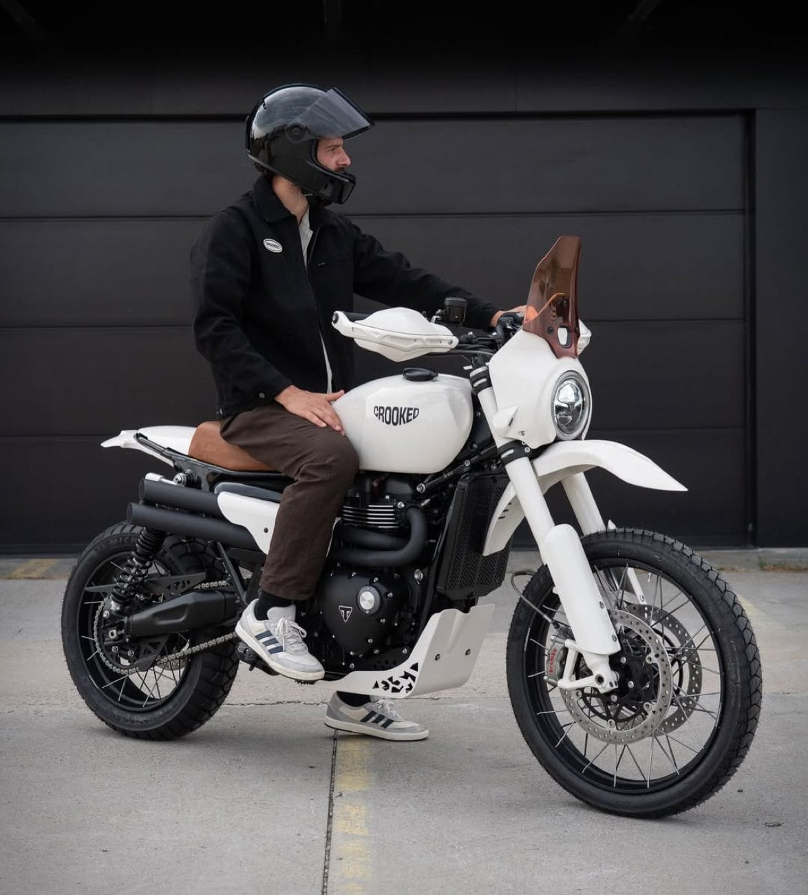 crooked-triumph-scrambler-1200-alps-edition-2.jpg | Image