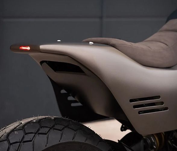 crooked-yamaha-xsr700-7.jpg | Image