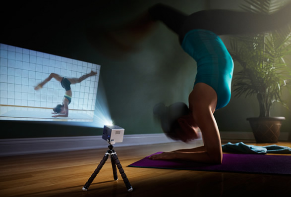 cube-mobile-projector-9.jpg
