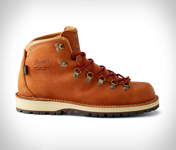danner-huckberry-mountain-pass-boots-2.jpg | Image