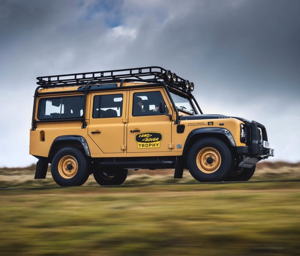 defender-works-v8-trophy-2.jpg | Image