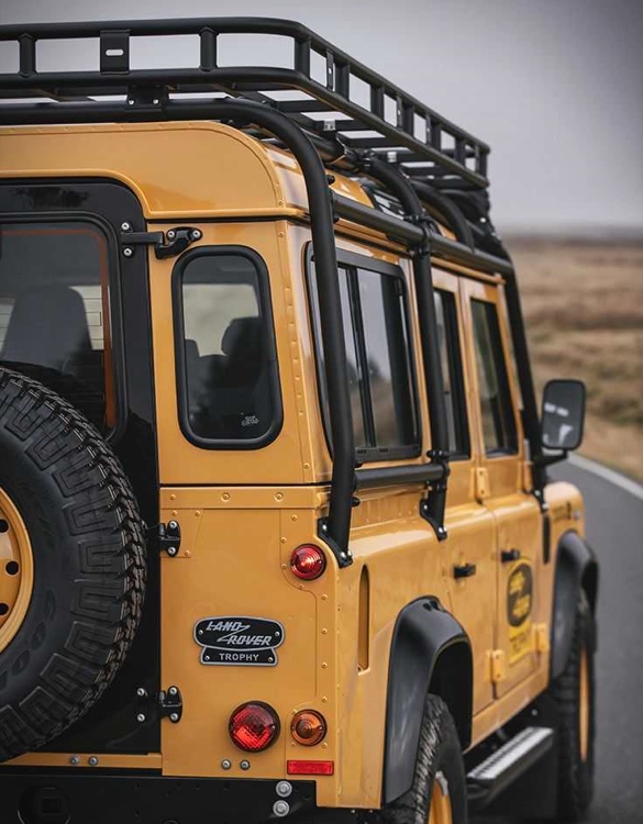 defender-works-v8-trophy-5a.jpg
