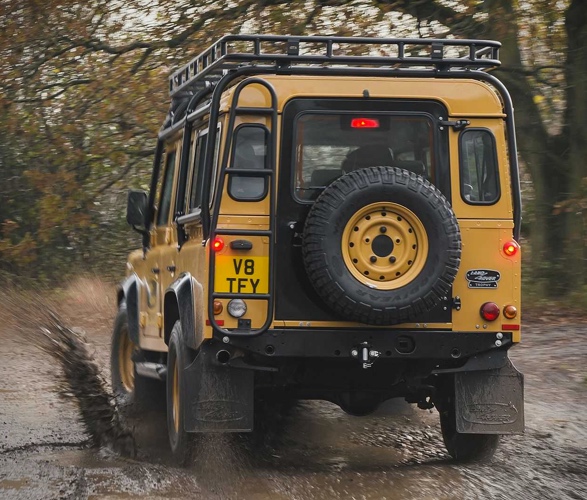 defender-works-v8-trophy-7.jpg