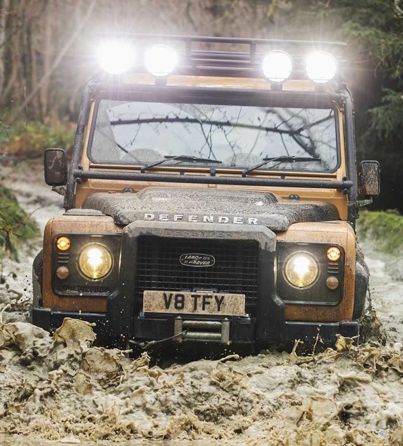 defender-works-v8-trophy-9.jpg