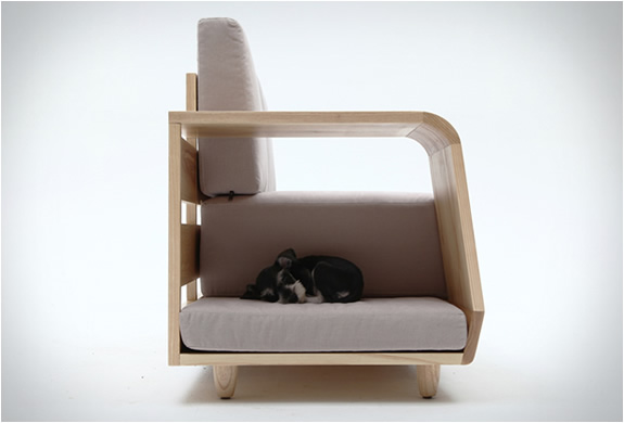 dog-house-sofa-seungji-mun-5.jpg | Image