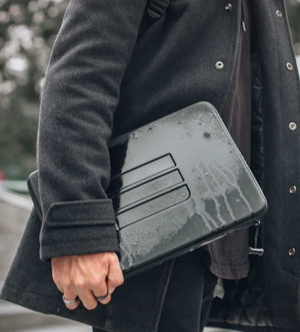 drycase-laptop-case-3.jpg | Image