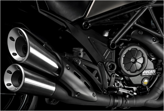 ducati-diavel-titanium-9.jpg