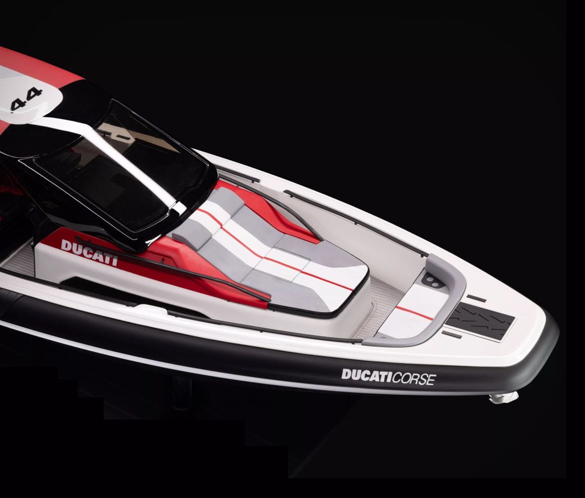 ducati-pirelli-44-speedboat-4.jpg | Image