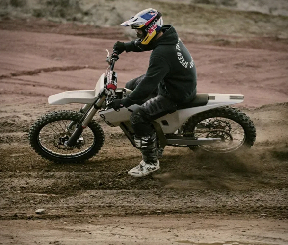 dust-electric-dirt-bike-7.jpeg