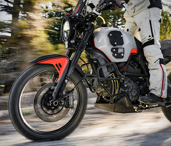 earle-ducati-alaskan-10.jpg